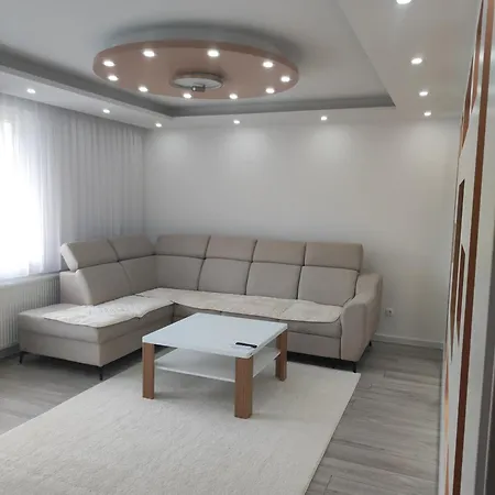 Asya Art Apartment *